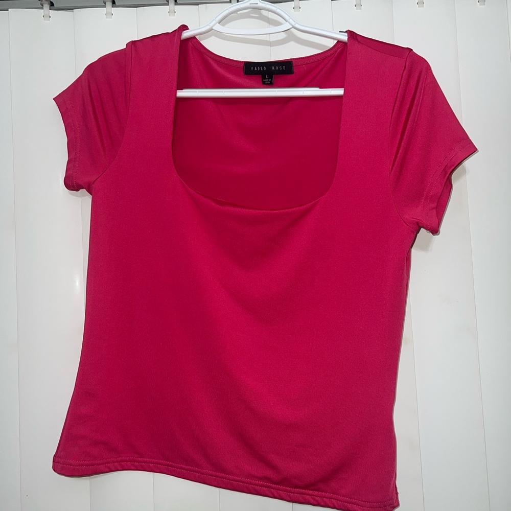 Hot pink crop tee